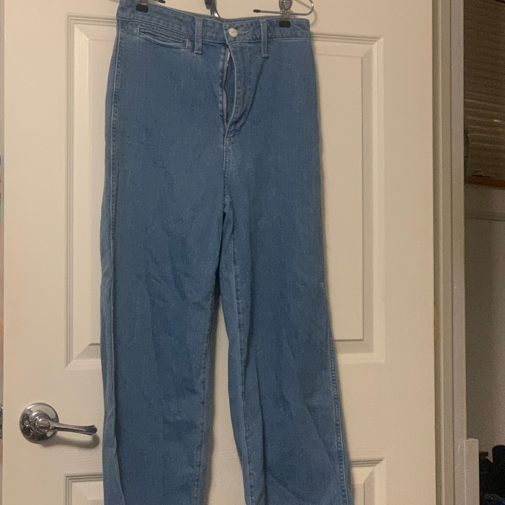 Madewell woman’s wide leg crop Jeans